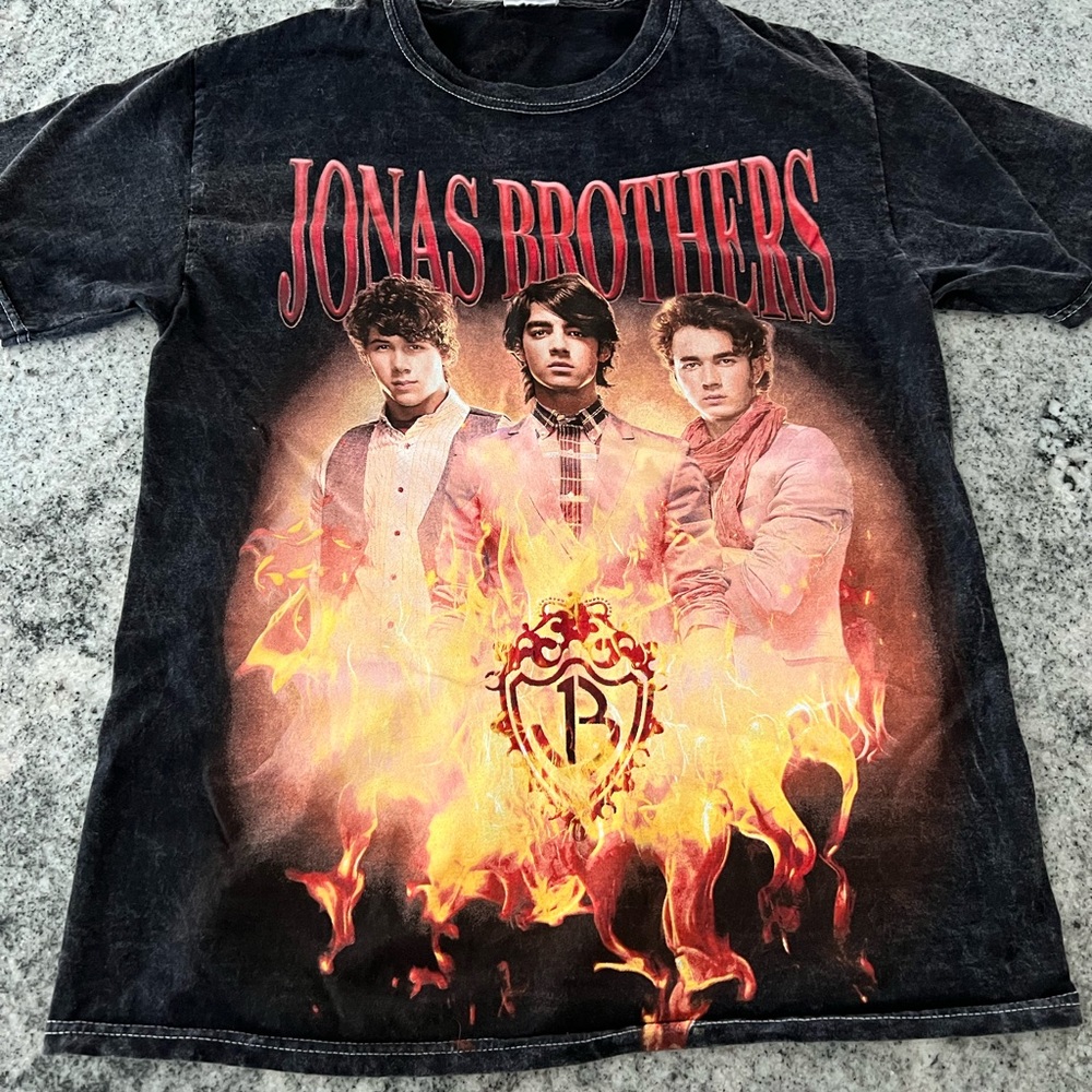 Jonas Brother JB Remember This Concert Tour Throwback Short Sleeve T-shirt